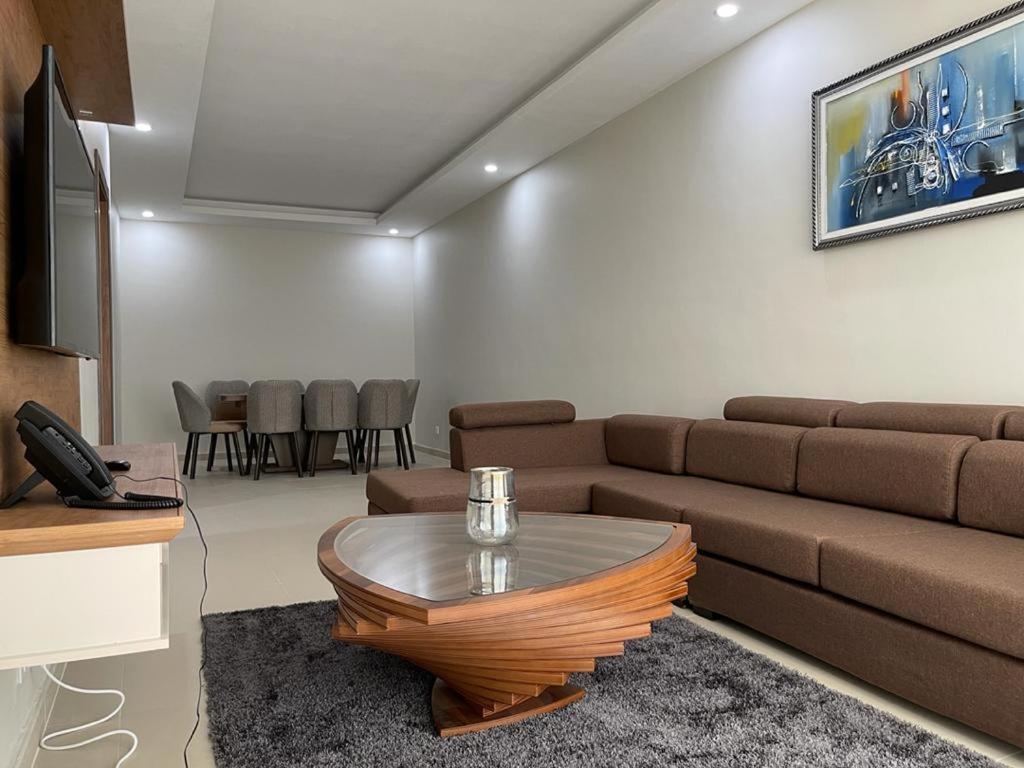 Residence Sycomore 1 Abidjan Buitenkant foto